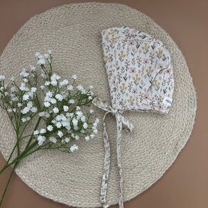 Peach & Proper Meadow Floral Bonnet